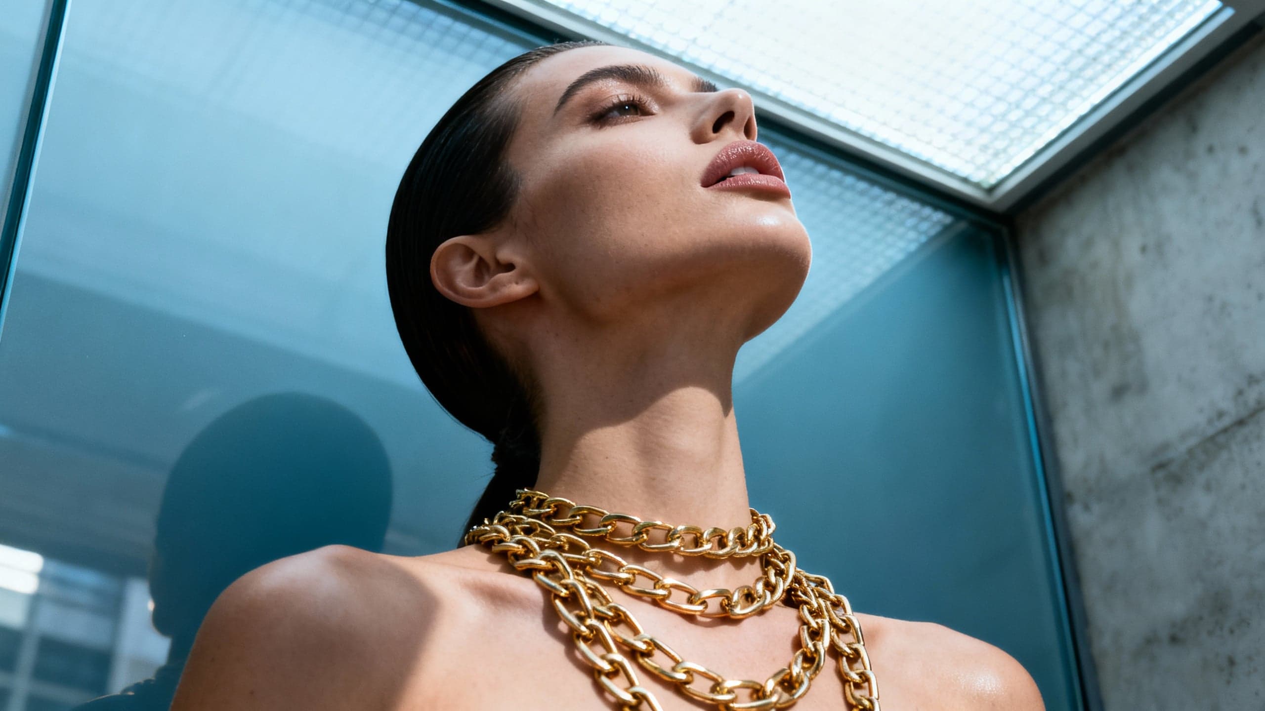 3 Best AI Tools for Jewelry Photography & Video Ads